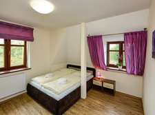 Fialový apartmán č. 9 - ložnice