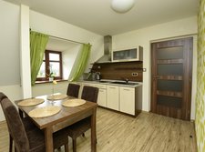 Zelený apartmán č. 8 - kuchyně a jídelní část